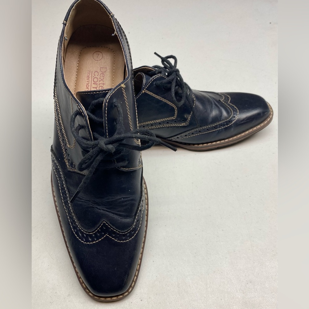 Dexter Comfort NAVY Wingtip Oxfords, EU 39.5/ US 7 Fall Sale